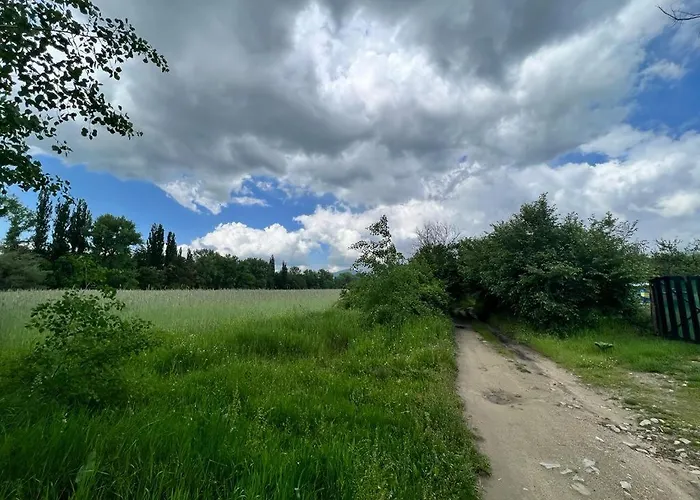 Къмпинг Частен Двор Bulgarian Campsite For Tents